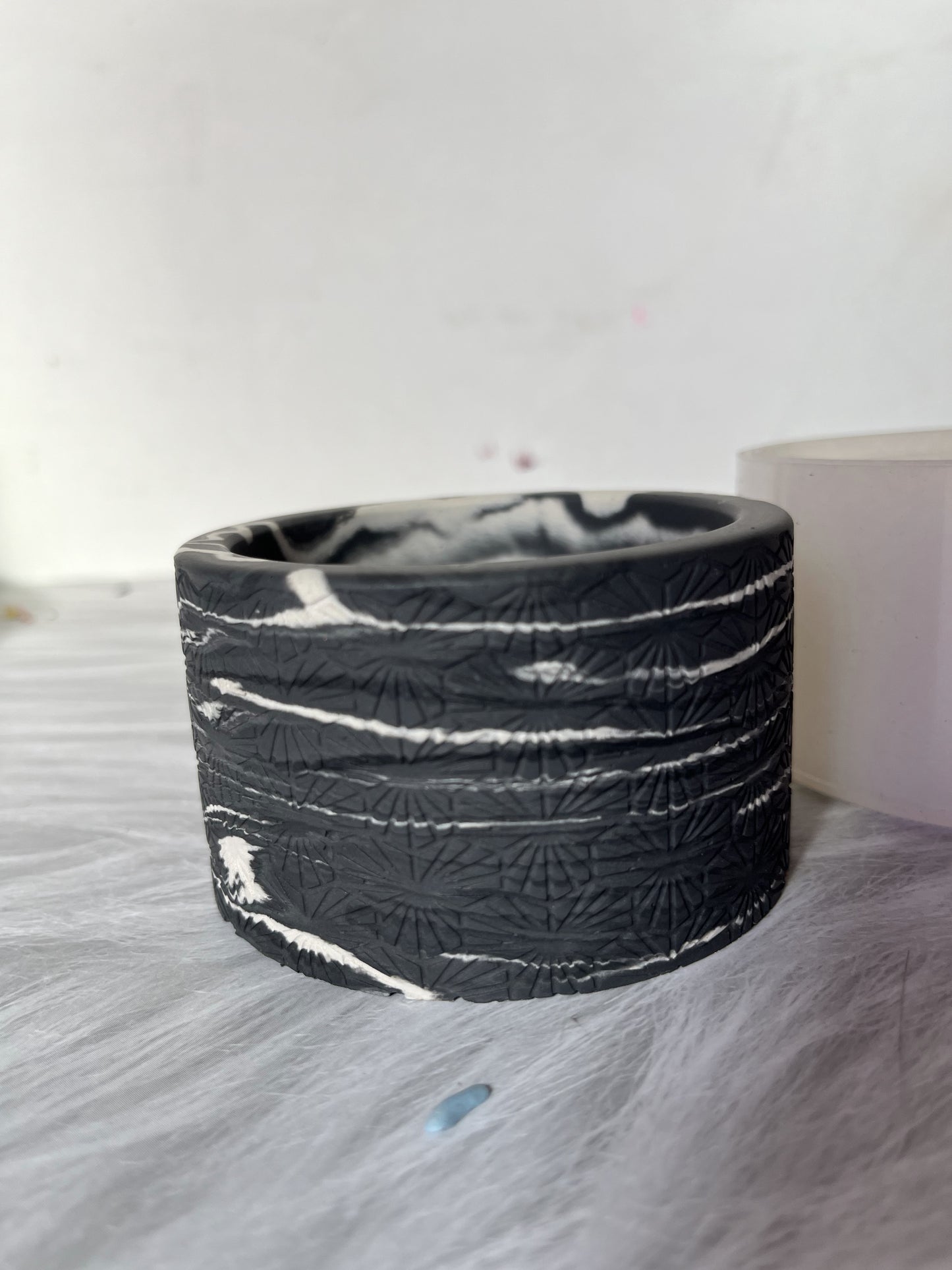 Mandala Pattern Round Planter for Beyond MIX, Resin, Concrete