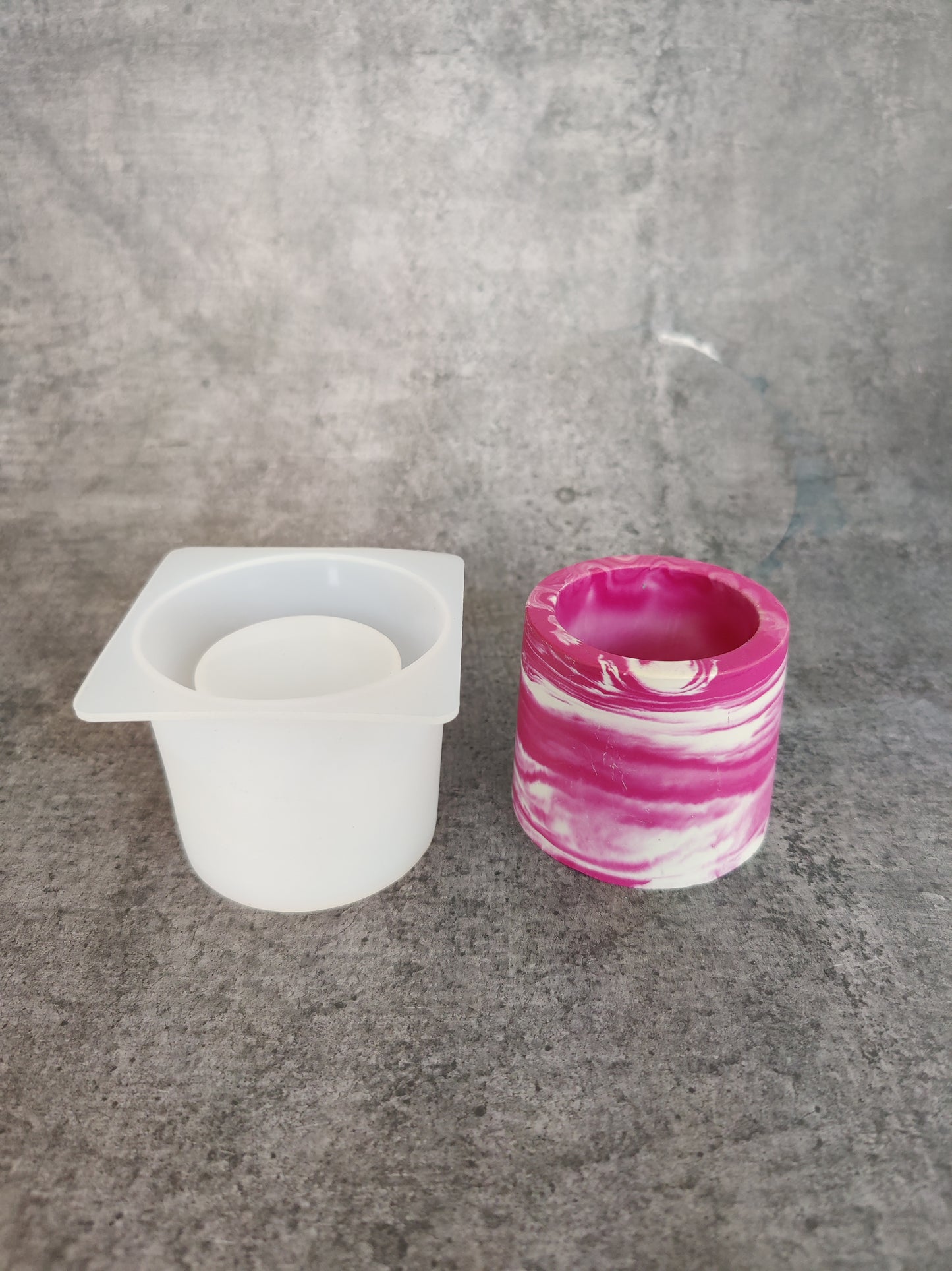 Round Planter mould for Beyond MIX & Resin